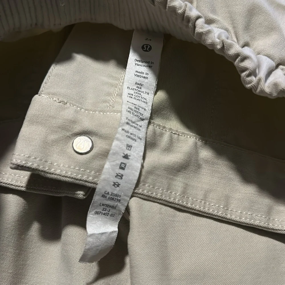 Lululemon Light Utilitech Cargo Pocket High-Rise Pant Natural Ivory